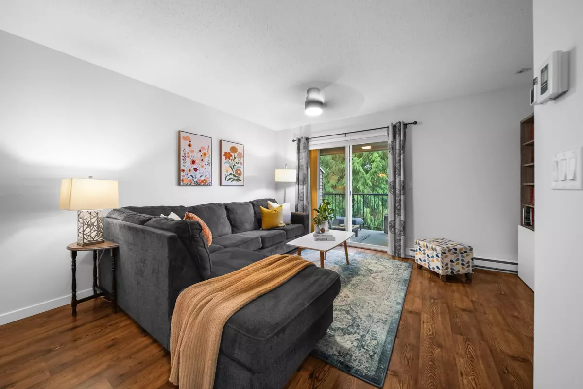 Dining Area Photo of 113 4401 Blauson Boulevard, Abbotsford, BC
