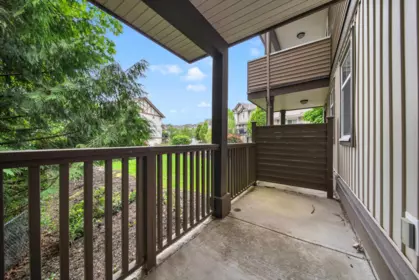 Staircase Photo of 113 4401 Blauson Boulevard, Abbotsford, BC
