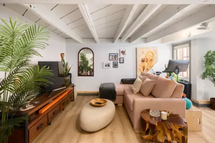 Mudroom Photo of 732 E Pender Street, Vancouver, BC