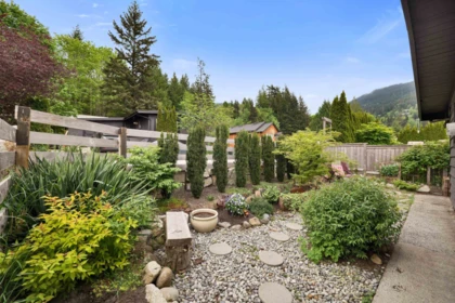 Front Yard Photo of 624 Lower Crescent, Britannia Beach, BC