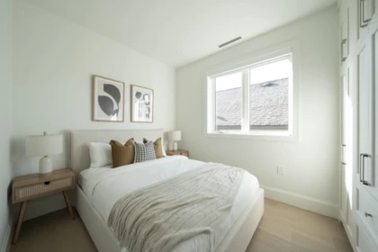 Bedroom 2 Photo of 1 864 E 16th Avenue, Vancouver, BC