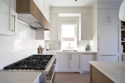 Kitchen Photo of 1 864 E 16th Avenue, Vancouver, BC