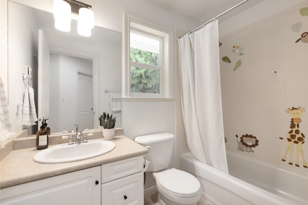 Laundry Room Photo of 7463 Beechwood Street, Pemberton, BC