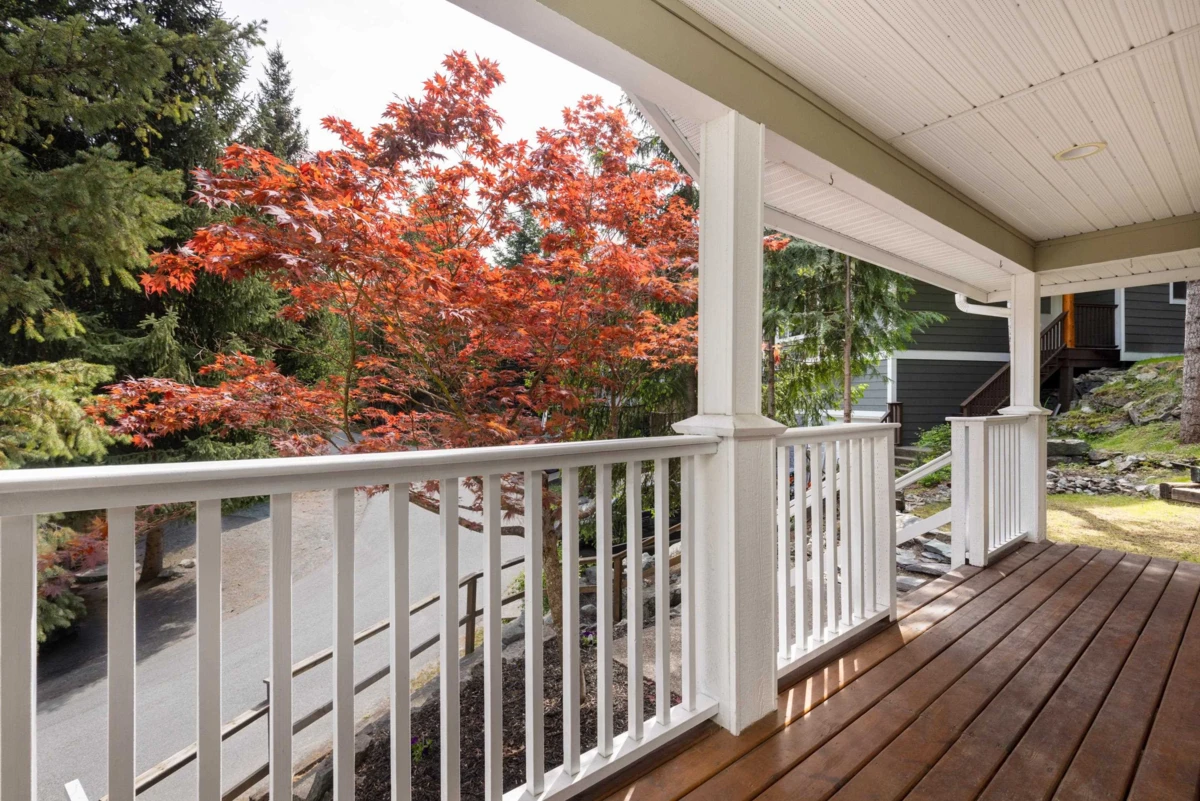 Living Room Photo of 7463 Beechwood Street, Pemberton, BC