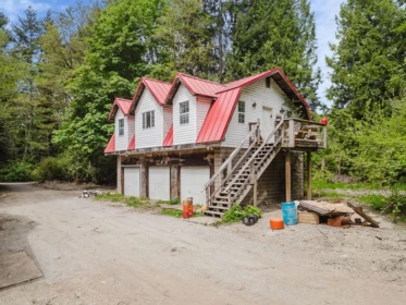 1575 Burton Road, Gibsons, BC, Gibsons — Single Family Residence for sale