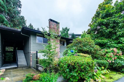 Basement Recreation Room Photo of 211 235 Keith Road, West Vancouver, BC