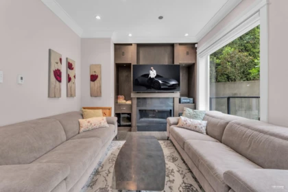 Basement Recreation Room Photo of 2567 Lawson Avenue, West Vancouver, BC
