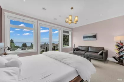 Outdoor Patio Photo of 2567 Lawson Avenue, West Vancouver, BC