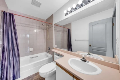 Powder Room Photo of 212 13918 72 Avenue, Surrey, BC