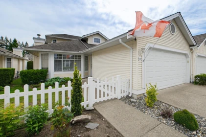 22 9208 208 Street, Langley, BC, Walnut Grove — 3 bed townhouse for sale