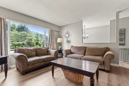 Kitchen Photo of 459 Naismith Avenue, Harrison Hot Springs, BC