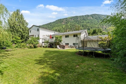 Outdoor Kitchen Photo of 459 Naismith Avenue, Harrison Hot Springs, BC