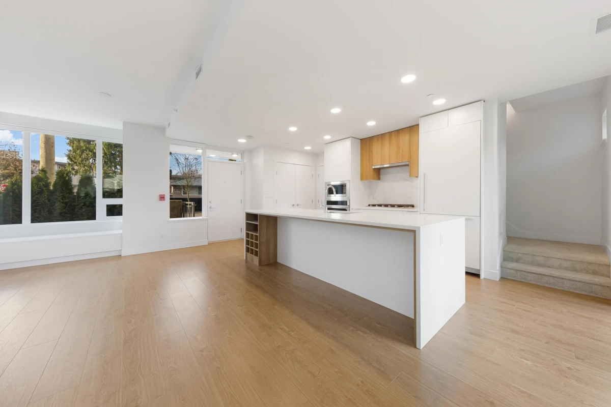 Living Room Photo of 4 10160 133 Street, Surrey, BC