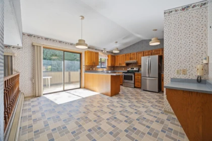 Breakfast Nook Photo of 7889 Woodhurst Drive, Burnaby, BC