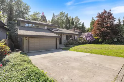 7889 Woodhurst Drive, Burnaby, BC, Burnaby — Single Family Residence for sale