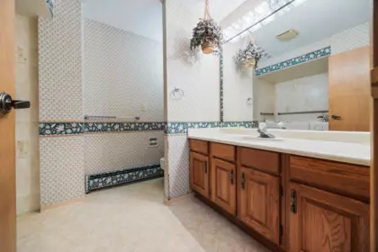 Mudroom Photo of 7889 Woodhurst Drive, Burnaby, BC
