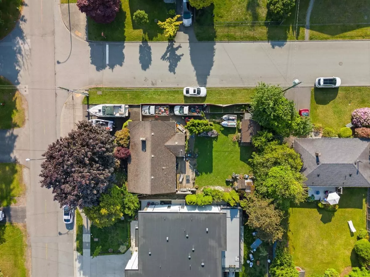 Family Room Photo of 15661 Roper Avenue, White Rock, BC