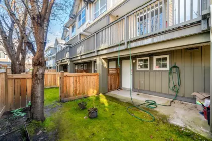 Entry Foyer Photo of 8 7833 Heather Street, Richmond, BC