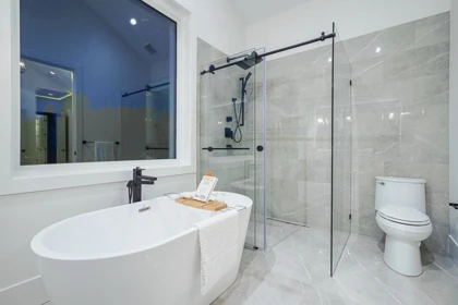 Basement Recreation Room Photo of 12881 104 Avenue, Surrey, BC
