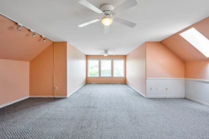 Basement Recreation Room Photo of 18032 98 Avenue, Surrey, BC