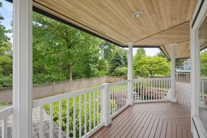 Staircase Photo of 18032 98 Avenue, Surrey, BC