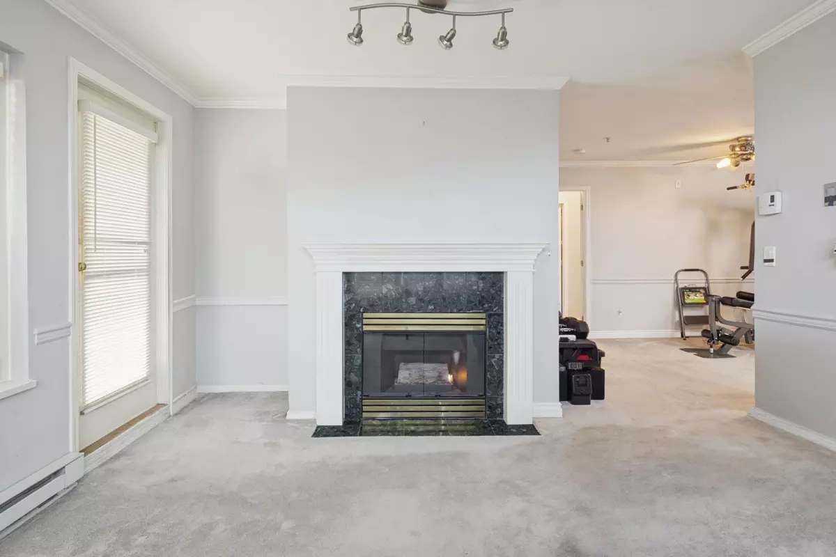Family Room Photo of 305 5977 177b Street, Surrey, BC