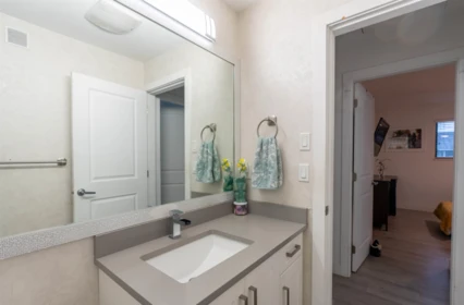 Guest Bathroom Photo of 13933 90a Avenue, Surrey, BC