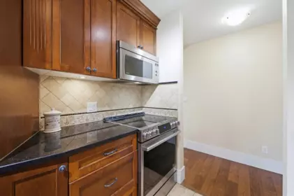 Breakfast Nook Photo of 305 15150 29a Avenue, Surrey, BC