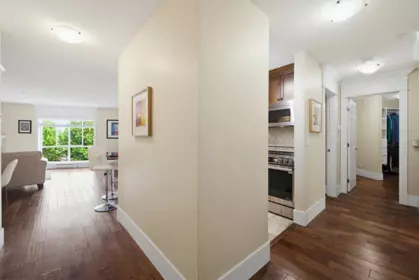 Primary Bathroom Photo of 305 15150 29a Avenue, Surrey, BC