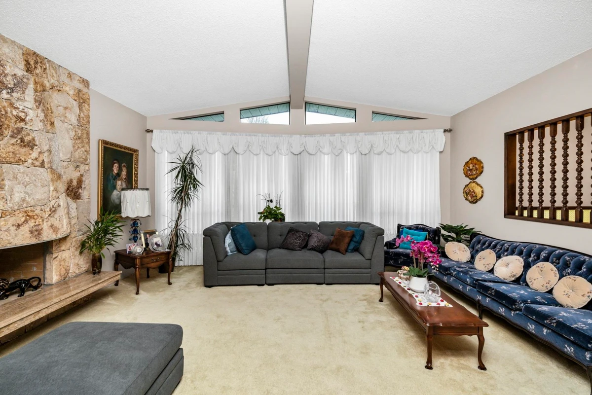 Dining Area Photo of 7615 Lawrence Drive, Burnaby, BC