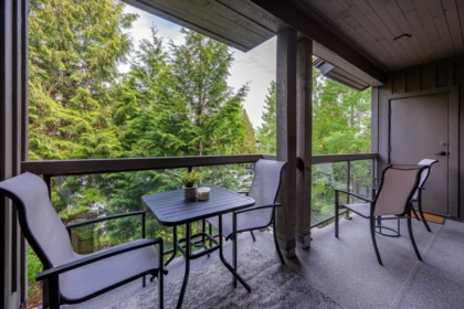 Kitchen Island Photo of 230 3309 Ptarmigan Place, Whistler, BC