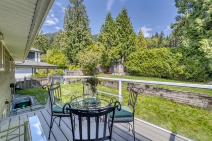 Kitchen Island Photo of 4902 Ranger Avenue, North Vancouver, BC
