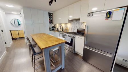 Kitchen Island Photo of 201 231 E Pender Street, Vancouver, BC