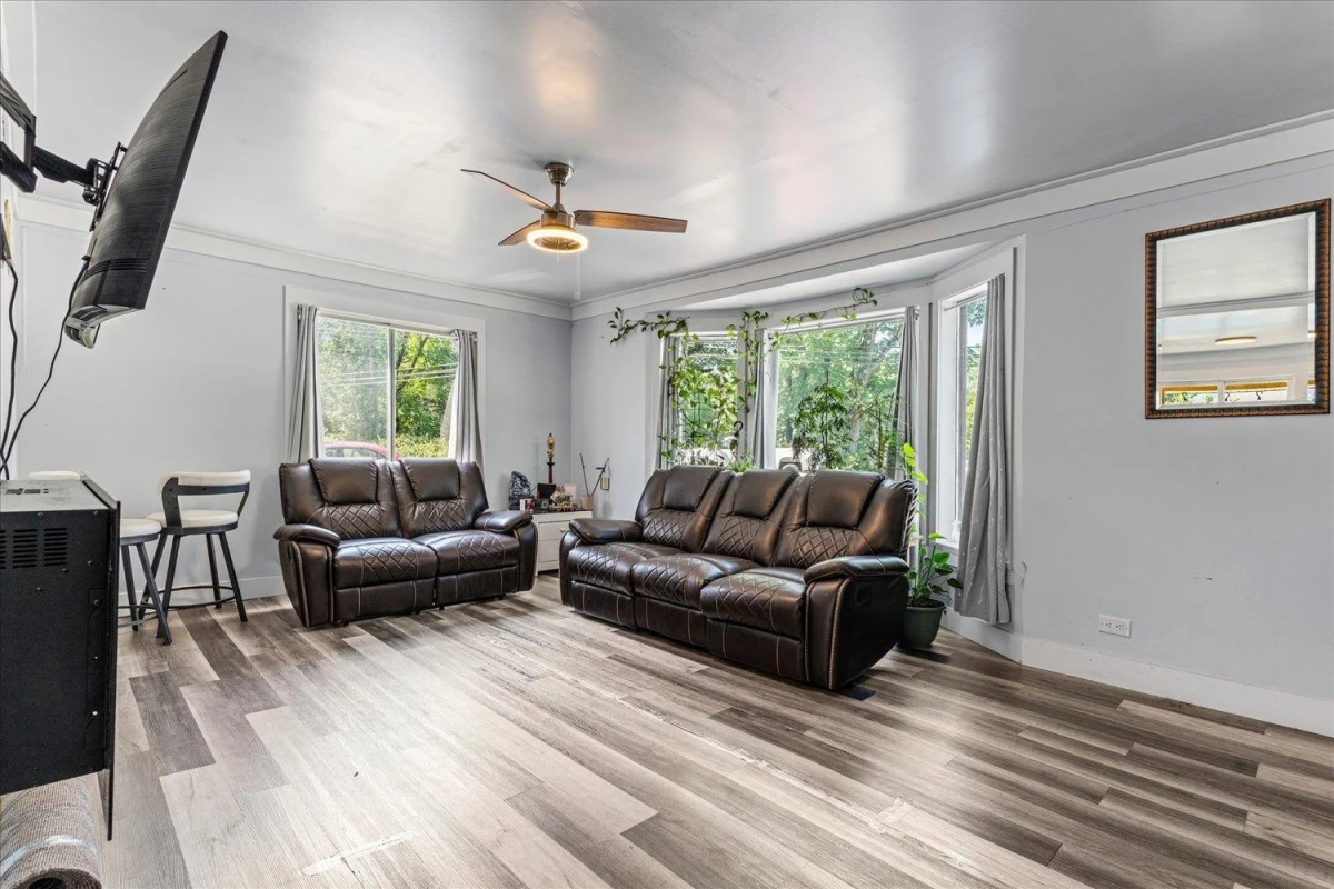 Family Room Photo of 50970 Yale Road, Rosedale, BC