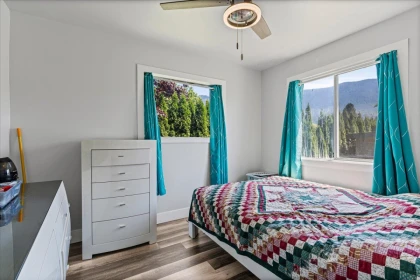 Walk-In Closet Photo of 50970 Yale Road, Rosedale, BC