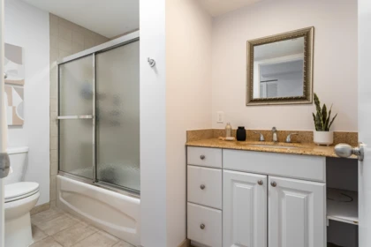 Laundry Room Photo of 20823 River Road, Maple Ridge, BC
