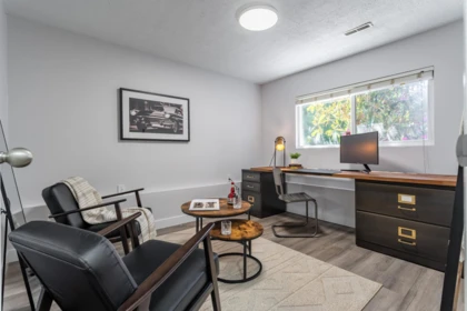 Office / Den Photo of 20823 River Road, Maple Ridge, BC