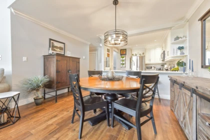 Kitchen Island Photo of 311 15270 17th Avenue, Surrey, BC