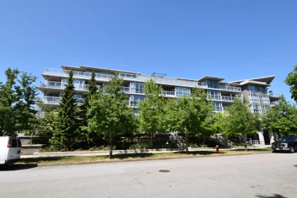 Front Yard Photo of 116 9373 Hemlock Drive, Richmond, BC
