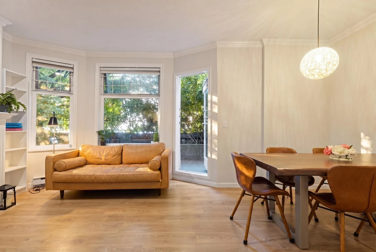 Living Room Photo of 102 2588 Alder Street, Vancouver, BC
