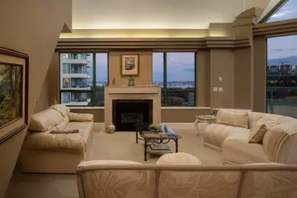 Breakfast Nook Photo of 19A 328 Taylor Way, West Vancouver, BC