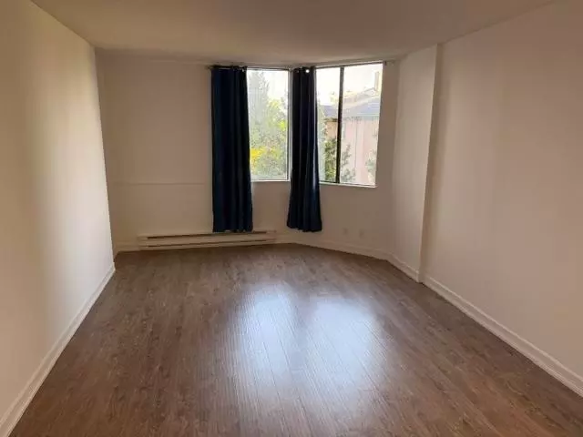Dining Area Photo of 303 6540 Burlington Avenue, Burnaby, BC