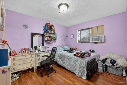 Bedroom 3 Photo of 7253 140a Street, Surrey, BC