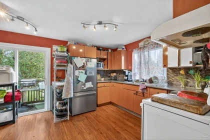 Breakfast Nook Photo of 7253 140a Street, Surrey, BC
