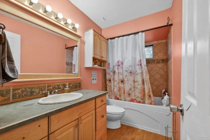 Primary Bathroom Photo of 7253 140a Street, Surrey, BC