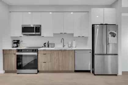 206 13458 95 Avenue, Surrey, BC, Surrey — Apartment/Condo for sale