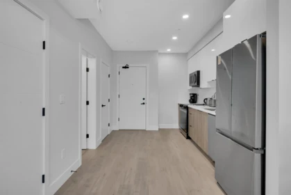 Kitchen Photo of 206 13458 95 Avenue, Surrey, BC