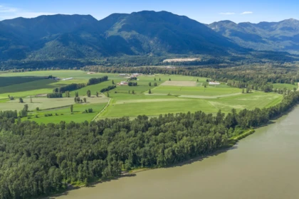 Backyard Photo of 9974 Tremblay Road, Mission, BC