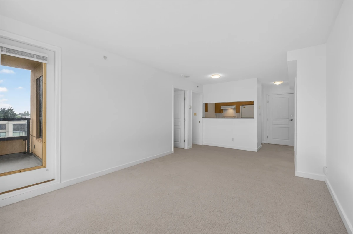 Dining Area Photo of 702 5288 Melbourne Street, Vancouver, BC