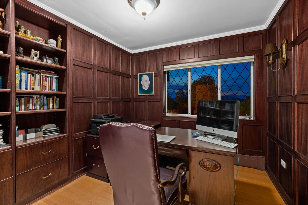 Dining Area Photo of 5550 NW Marine Drive, Vancouver, BC